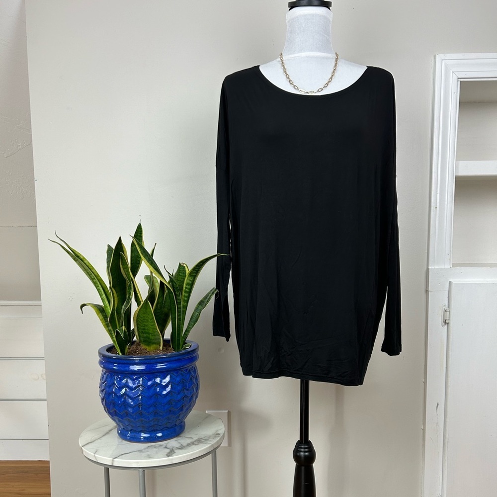 Long Sleeve Flowy Bamboo Knit Tunic Black Top Shirt